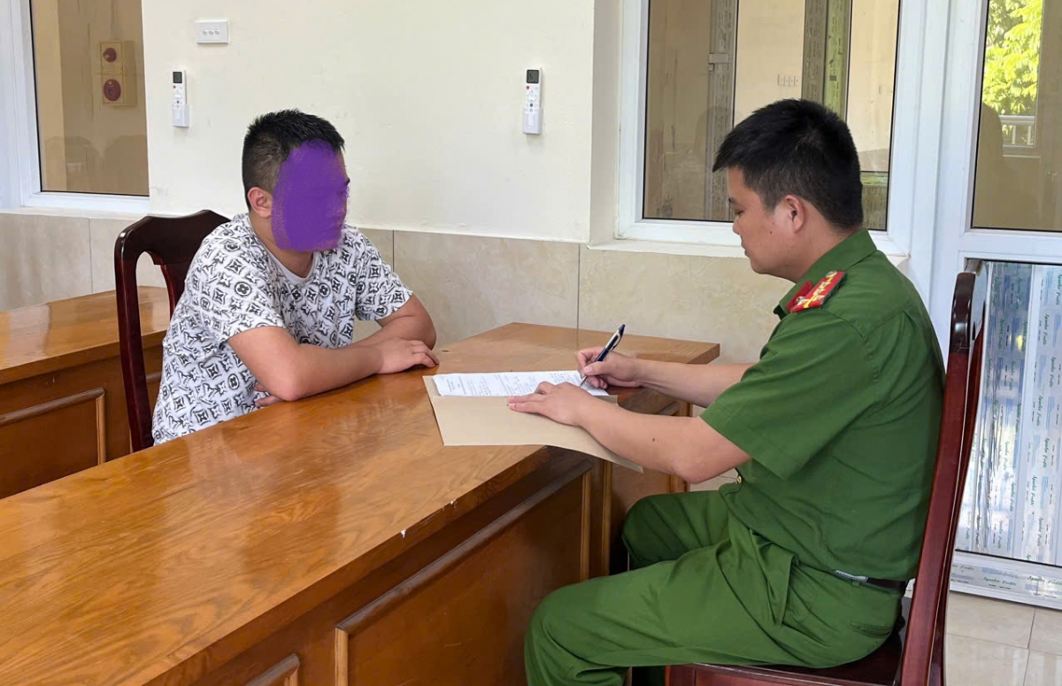 Đối tượng bị truy nã ra đầu thú ở Hà Nội